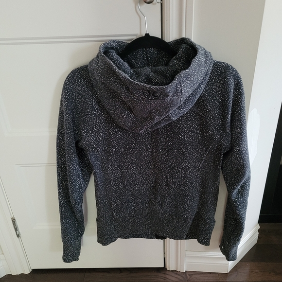 Lululemon Scuba Hoodie color Night View size 6 - Picture 6 of 9